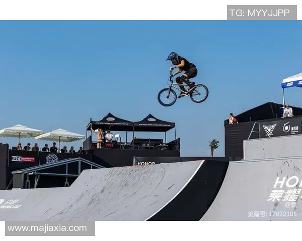 极限运动世界杯精彩回顾成都街舞队默契配合引人瞩目