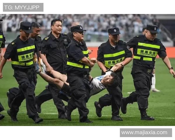 浙江稠州金租球迷热情助威,场场比赛成为劲旅 浙江稠州金租球迷热情助威,场场比赛成为劲旅