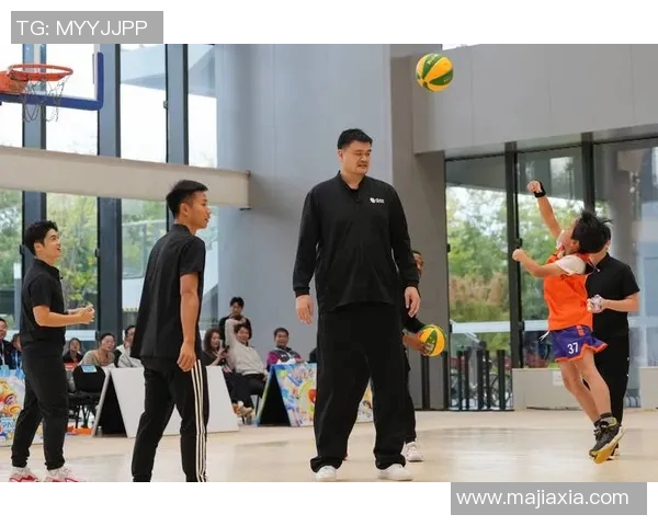 豪雅姚明携手共创篮球传奇展现运动与时尚完美结合的魅力之旅 豪雅姚明携手共创篮球传奇展现运动与时尚完美结合的魅力之旅